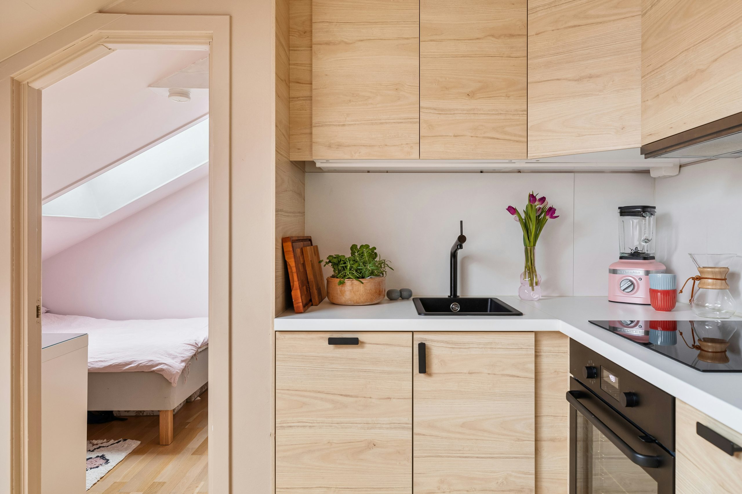 clean kitchen airbnb